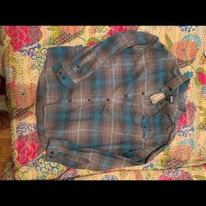 Patagonia Men’s lightweight flannel shirt